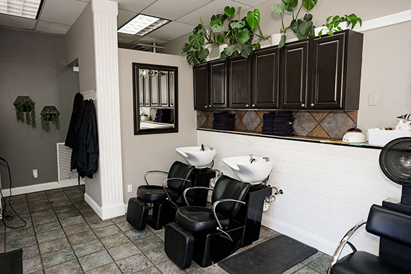 Salon Booth Rental in Creve Coeur, MO